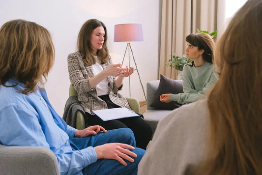 12 Techniques for Enhancing Art Therapy Sessions with Color