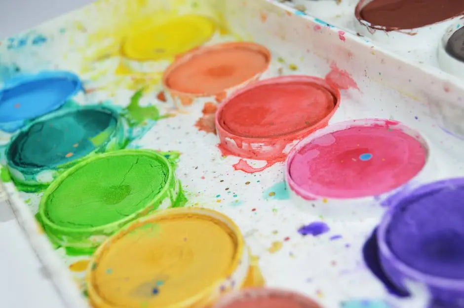 7 Creative Materials to Enhance Your Art Therapy Collection